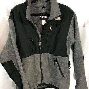 The North Face Large Sweater runs small no issues